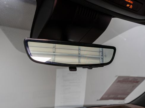 Used 2024 Chevrolet Suburban High Country image 15