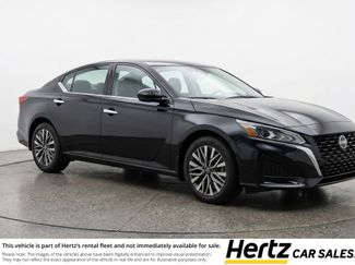 Used 2025 Nissan Altima 2.5 SV video 1