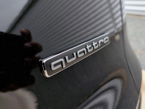 Used 2025 Audi Q5 Premium Plus AWD/4WD image 38