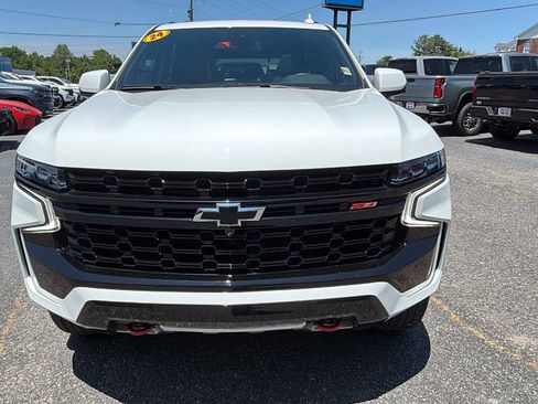 Used 2024 Chevrolet Tahoe Z71 w/ Luxury Package AWD/4WD image 2