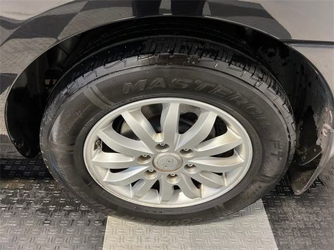 Used 2012 Kia Sedona EX w/ Luxury Pkg image 15