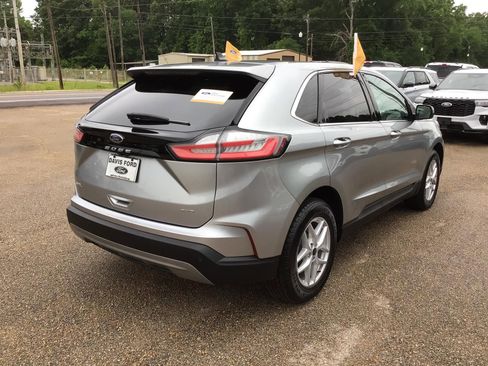 Certified 2024 Ford Edge SEL AWD/4WD image 8