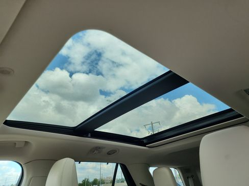 Used 2022 Ford Explorer Platinum w/ Equipment Group 601A image 29