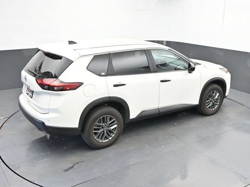 Used 2024 Nissan Rogue S FWD image 34