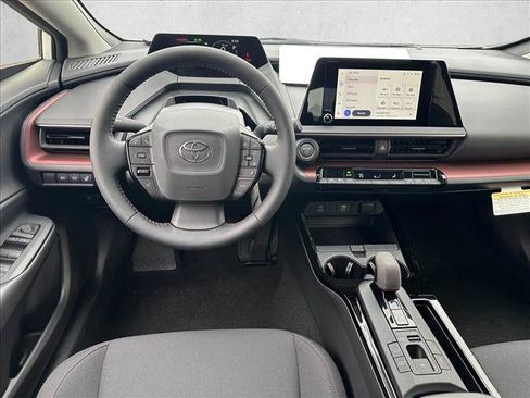 New 2026 Toyota Prius Plug-In Hybrid FWD image 10