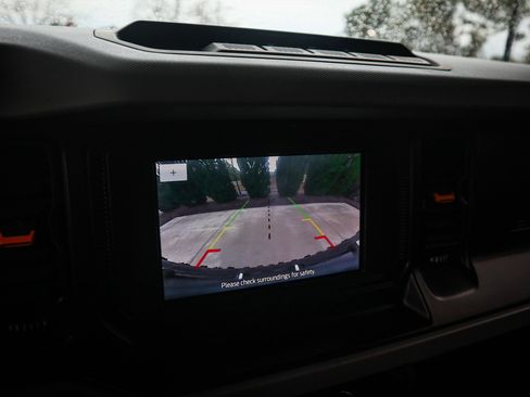 Used 2021 Ford Bronco Badlands image 25