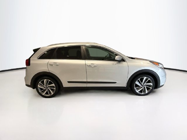 Used 2017 Kia Niro Touring FWD image 9