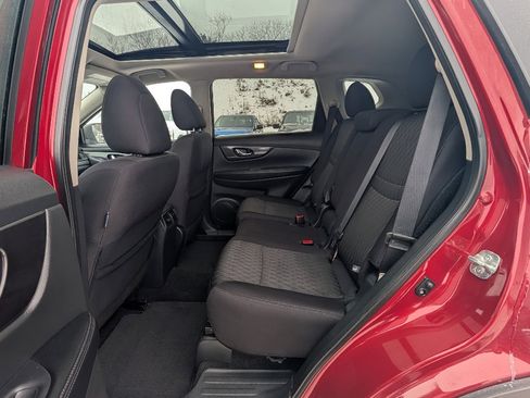 Used 2019 Nissan Rogue SV w/ Sun & Sound Touring Package image 42