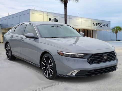 Used 2024 Honda Accord Touring image 9