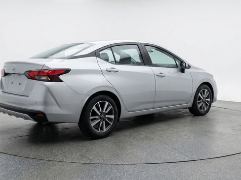 Used 2025 Nissan Versa SV FWD image 9