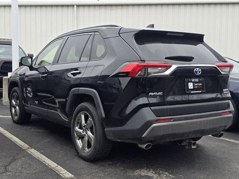 Used 2020 Toyota RAV4 Limited image 13