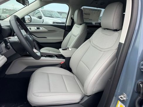 New 2026 Ford Explorer Active image 11