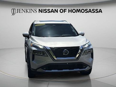 Certified 2021 Nissan Rogue Platinum FWD image 2