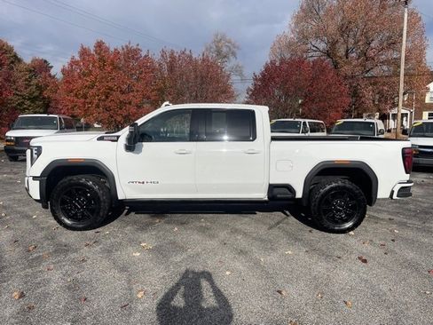 Used 2024 GMC Sierra 2500 AT4 w/ AT4 Premium Plus Package image 7