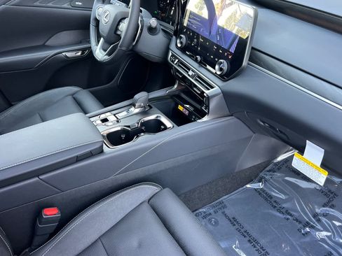 New 2026 Lexus RX 450h Luxury image 17