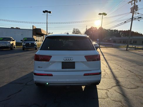 Used 2019 Audi Q7 3.0T Prestige w/ Prestige Package image 4