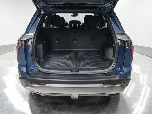 Used 2026 Chevrolet Equinox LT w/ Convenience Package II FWD image 6