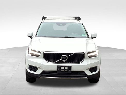 Used 2020 Volvo XC40 T5 Momentum image 11