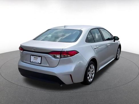 Used 2025 Toyota Corolla LE FWD image 13