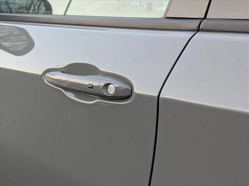 Used 2022 Jeep Compass Limited image 13