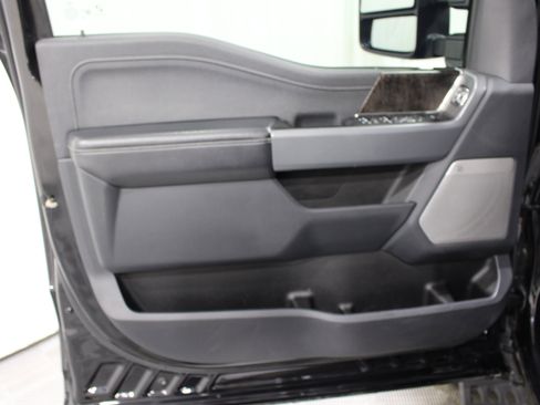 Used 2024 Ford F250 Lariat w/ Lariat Ultimate Package AWD/4WD image 6