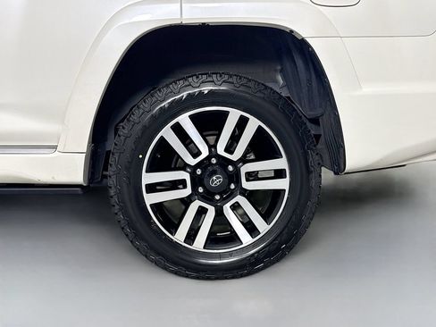 Used 2023 Toyota 4Runner Limited AWD/4WD image 33