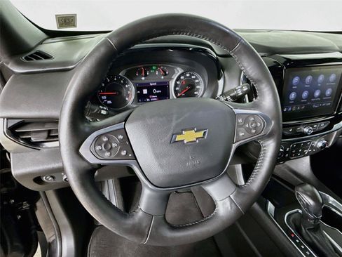 Used 2022 Chevrolet Traverse LT w/ LT Premium Package FWD image 13