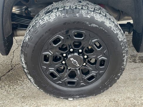 Used 2022 Chevrolet Silverado 2500 LTZ w/ LTZ Plus Package image 5