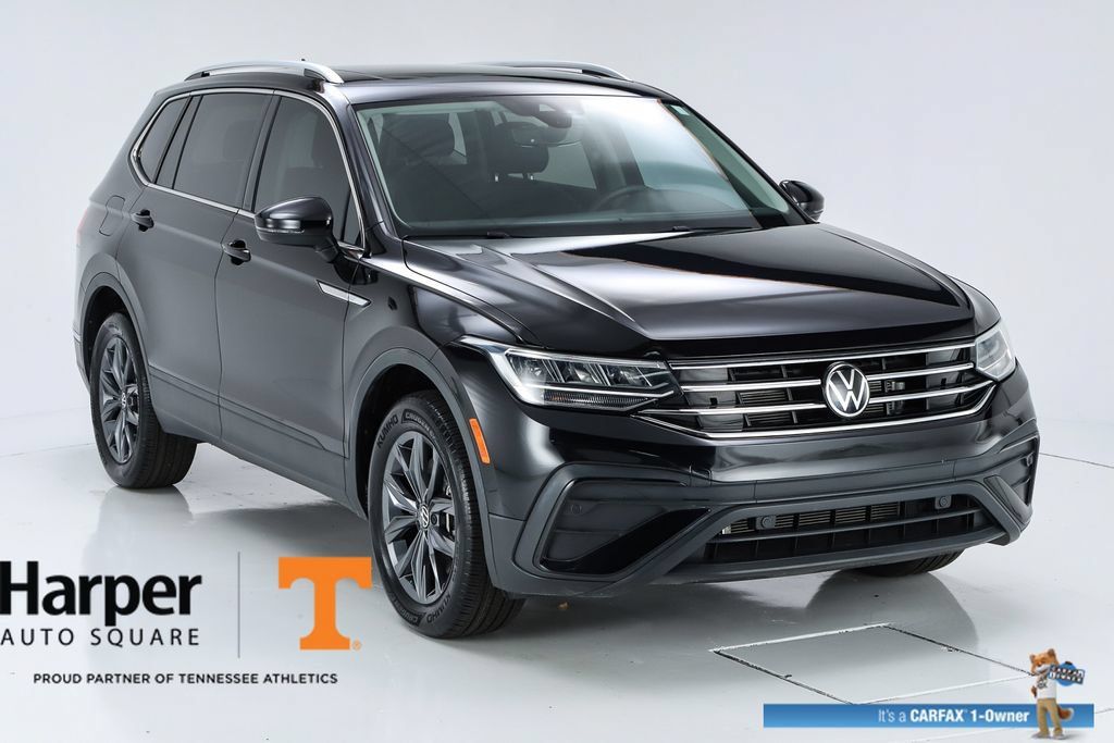 Used 2023 Volkswagen Tiguan SE w/ Panoramic Sunroof Package FWD image 53