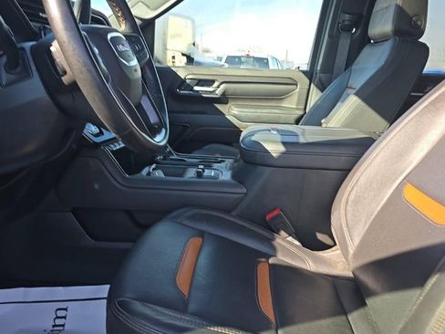 Used 2025 GMC Sierra 3500 AT4 w/ AT4 Premium Plus Package image 5