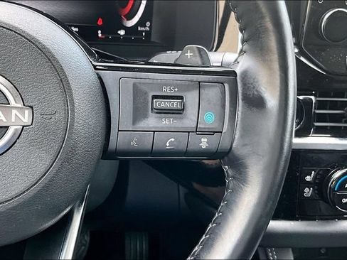 Certified 2023 Nissan Pathfinder Platinum w/ Black Appearance Package AWD/4WD image 11