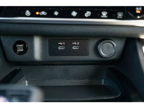 Used 2024 Nissan Rogue SV w/ SV Premium Package FWD image 25