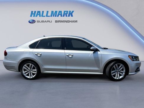 Used 2019 Volkswagen Passat 2.0T Wolfsburg w/ Wheels & Sunroof Package FWD image 2
