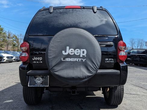 Used 2005 Jeep Liberty Limited AWD/4WD image 9
