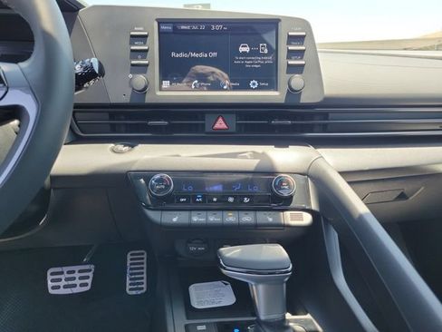 New 2026 Hyundai Elantra SEL Sport FWD image 15