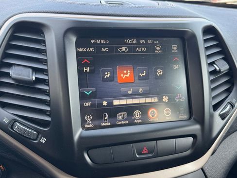 Used 2014 Jeep Cherokee Limited image 20