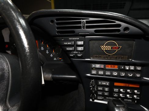 Used 1996 Chevrolet Corvette Coupe RWD image 59