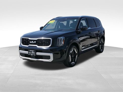 Used 2024 Kia Telluride EX w/ EX Captain's Chair Package FWD image 37