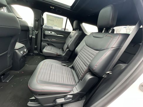 New 2026 Ford Explorer ST-Line w/ ST-Line Street Pack image 25