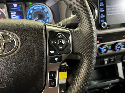 Used 2020 Toyota Tacoma SR5 image 37