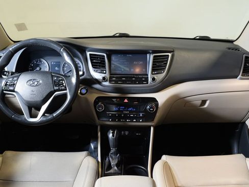 Used 2018 Hyundai Tucson Limited AWD/4WD image 14