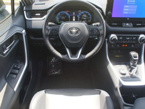 Used 2023 Toyota RAV4 XSE AWD/4WD image 5