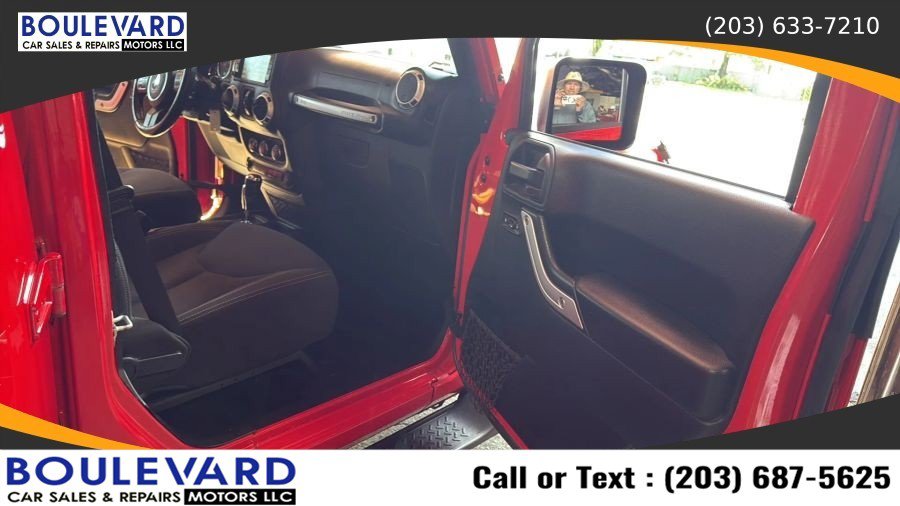 Used 2016 Jeep Wrangler Unlimited Sahara AWD/4WD image 30