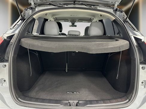 Used 2024 Nissan Kicks SR w/ SR Premium Package FWD image 12