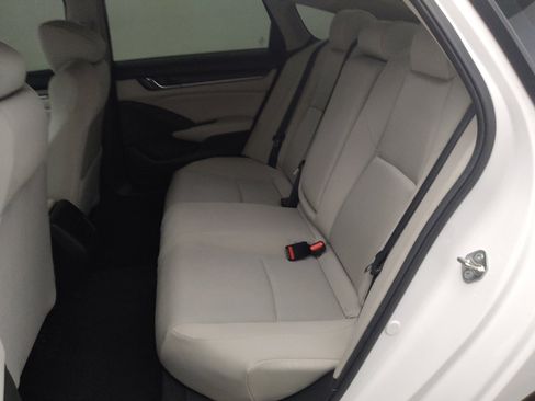 Used 2018 Honda Accord LX image 18