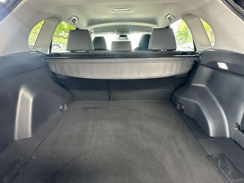 Used 2025 Toyota RAV4 XLE AWD/4WD image 25