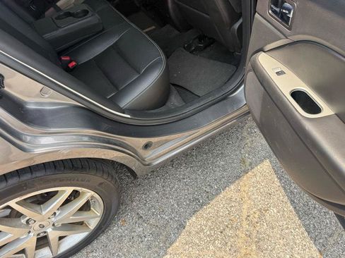 Used 2010 Ford Fusion SEL FWD image 22
