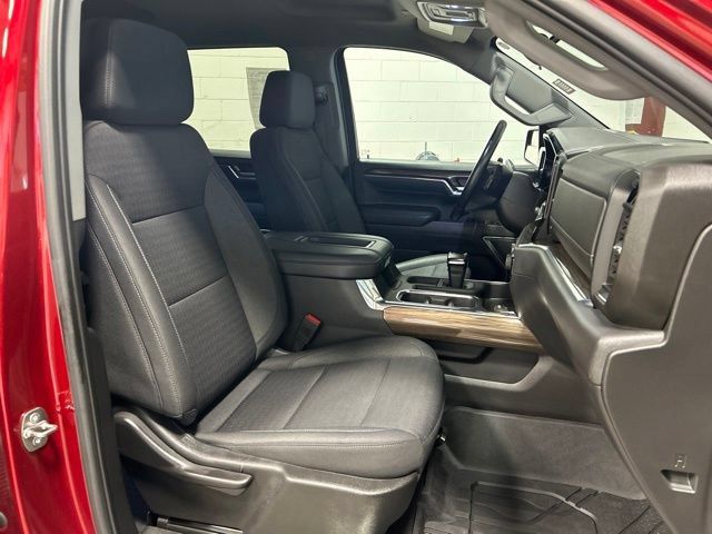 Used 2022 Chevrolet Silverado 1500 LT Trail Boss w/ Convenience Package II AWD/4WD image 12