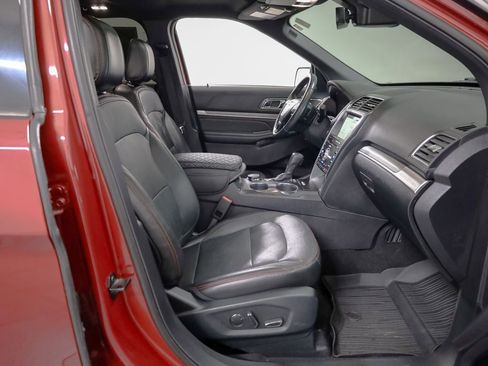 Used 2018 Ford Explorer Sport w/ Equipment Group 401A image 34