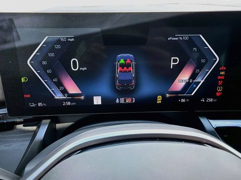 Used 2024 BMW i5 eDrive40i w/ Premium Package RWD image 40